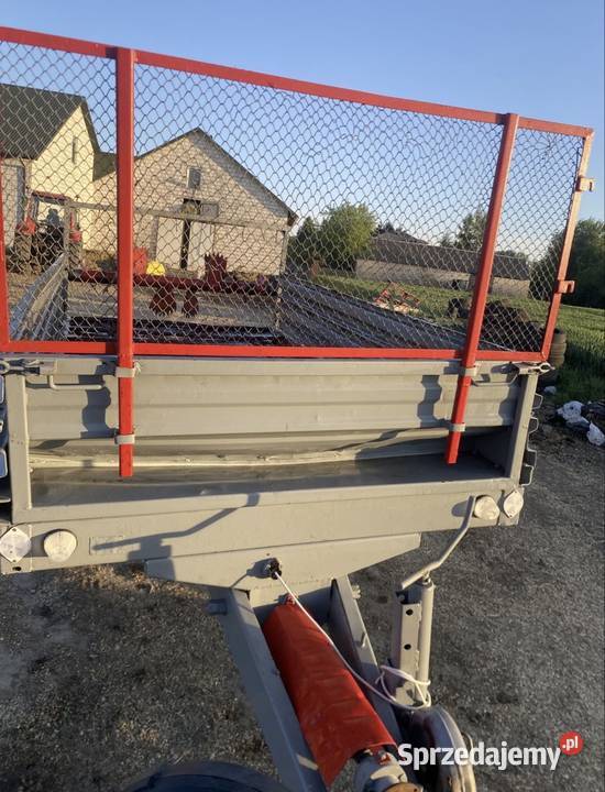 Rozrzutnik obornika czarna białostocka nieuszkodzony Rozrzutniki obornika Opatów