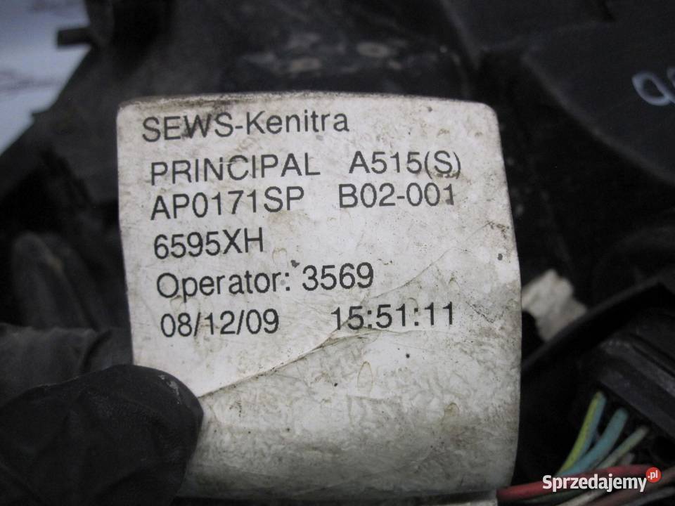 CITROEN DS3 10r lampa prawy przód 9684374780 osobowe Części samochodowe