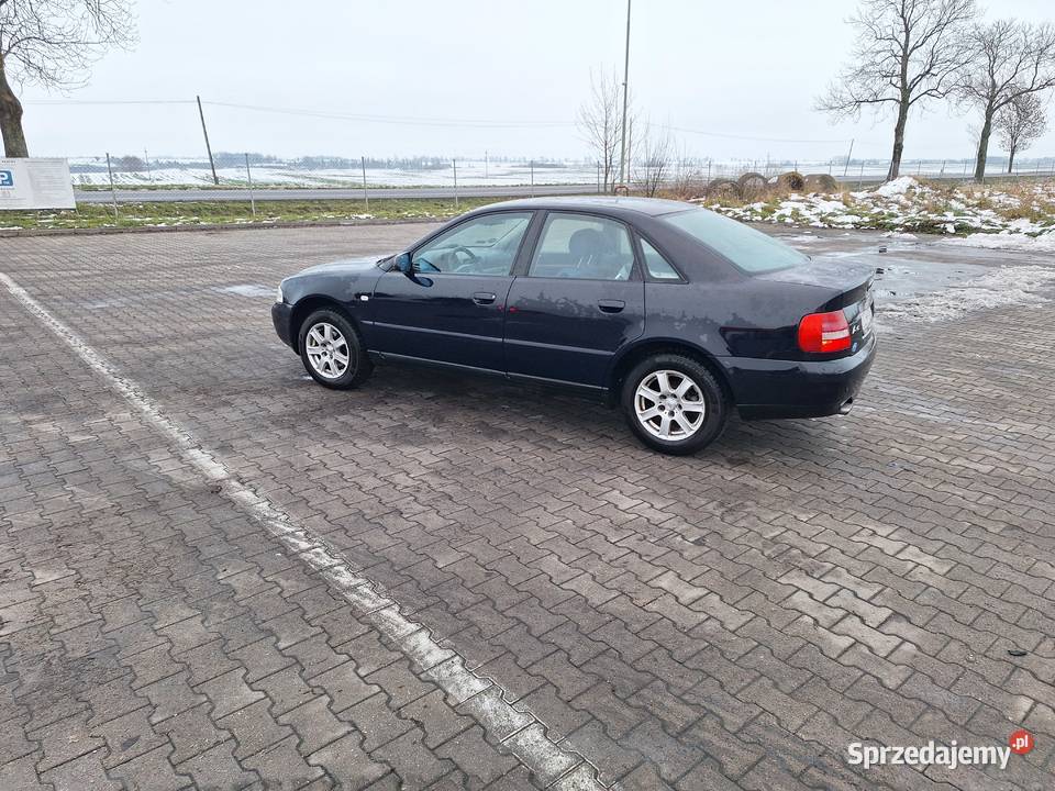 Audi a4b5 18 benzyna 125 2000r Kijewo Królewskie
