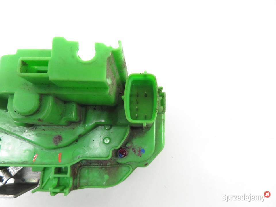 ZAMEK LEWY PRZEDNI ALFA ROMEO MITO 50516624 osobowe