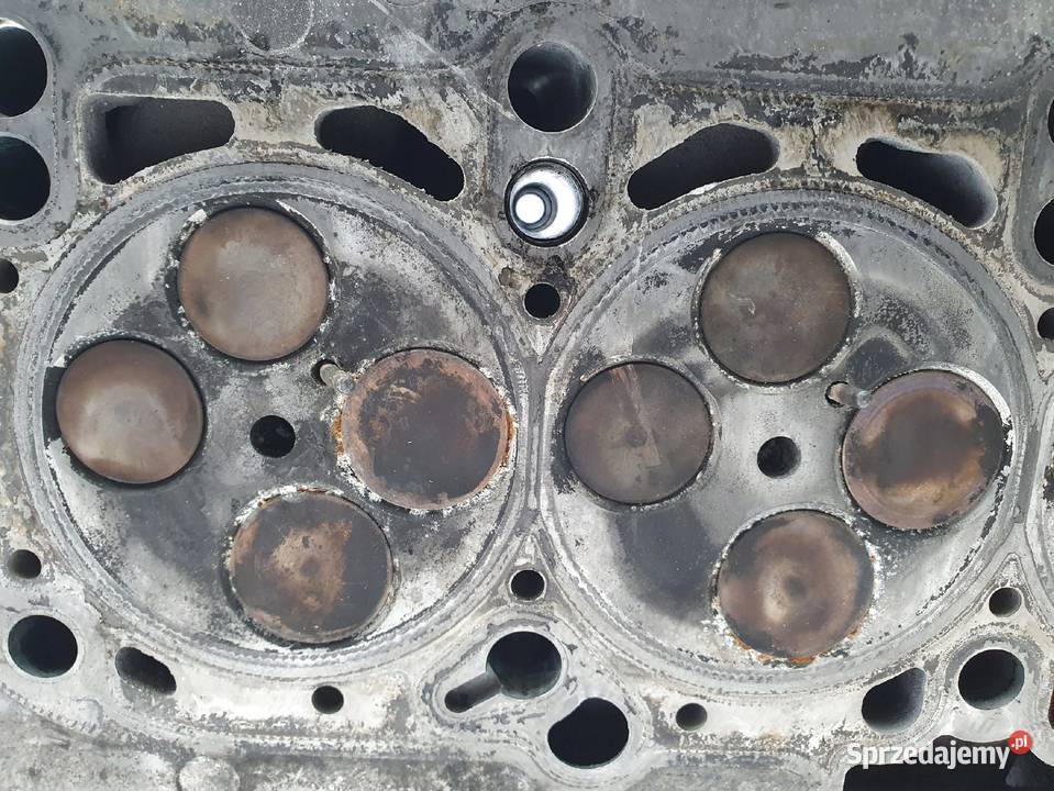 GŁOWICA CYLINDRÓW wałki Audi A4 B7 20 TDI osobowe Chełm