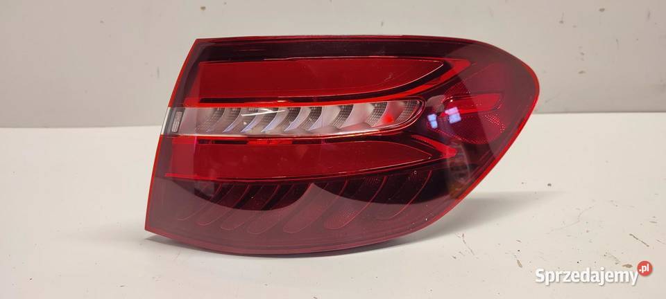 MERCEDES GLC W253 LAMAP PRAWY TYŁ A2539061000