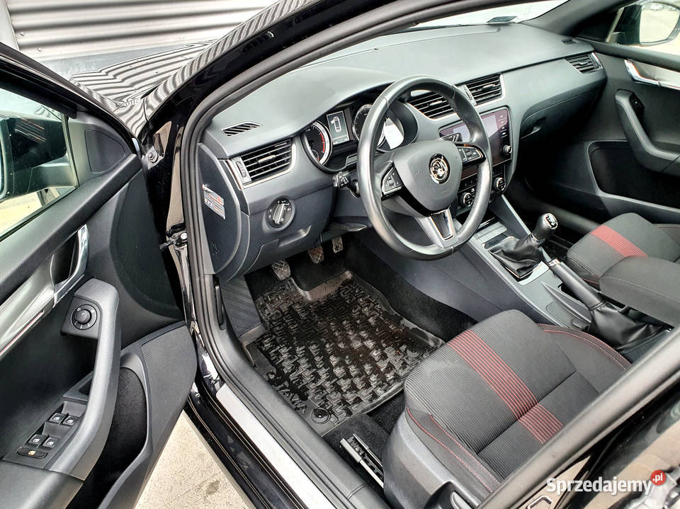 SKODA OCTAVIA III KOMBI STYLE 2018 15 Benzyna