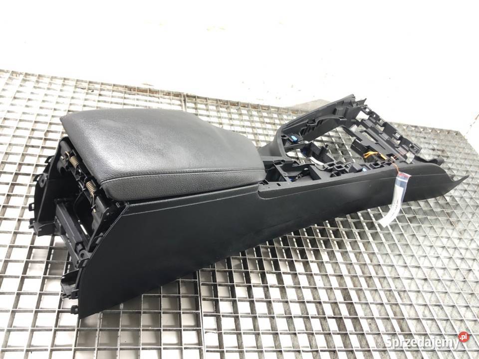 PODŁOKIETNIK BMW F30 Hatchback 1118