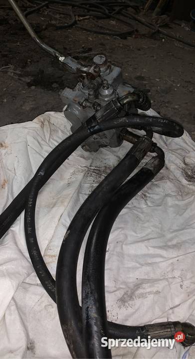 Rozdzielacz Hydrauliczny MF 255235 3512 Dąbrowice