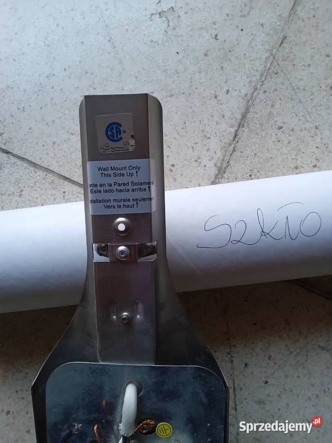 Stylizowana lampa kinkiet