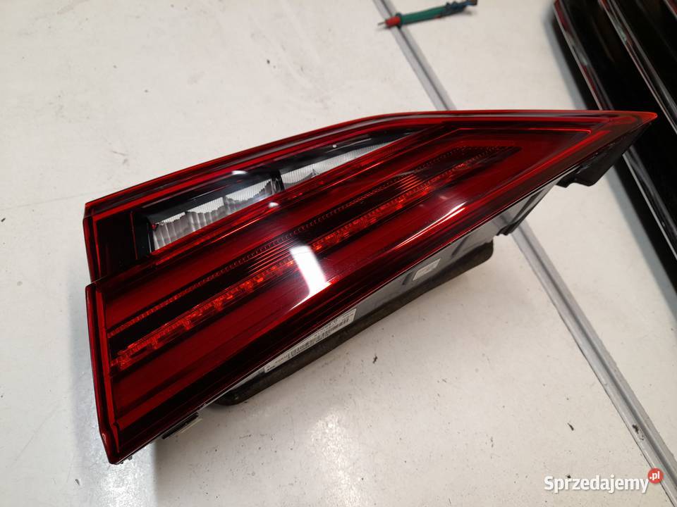 AUDI A3 LIFT SEDAN LAMPA TYŁ PRAWA 8V5945094D Goleniów