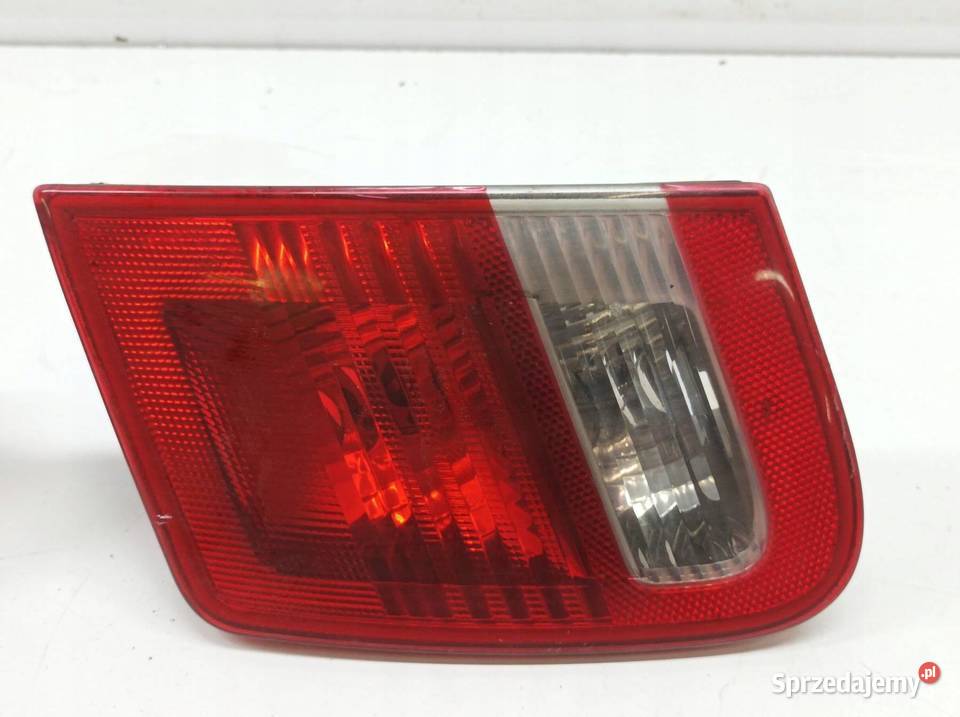 LAMPA TYŁ KOMPLET W KLAPĘ SEDAN Saab 93 II