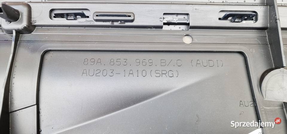 AUDI Q4 ETRON 89A LISTWA DZRZWI LEWY TYŁ Bieleń