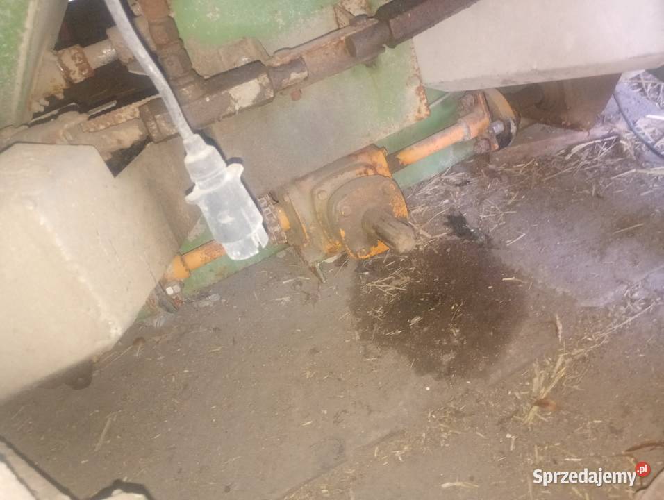 Rozsiewacz do nawozu nieuszkodzony