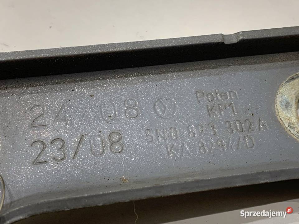 ZAWIAS MASKI PRAWY PRZÓD VW TIGUAN SUV 0718 osobowe