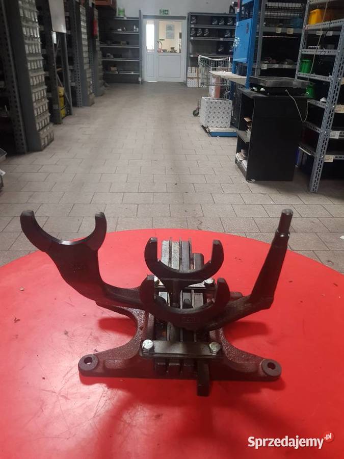 501702080 Korpus z widełkami MTZ PRONNAR Części i osprzęt rolniczy lubuskie Sulechów