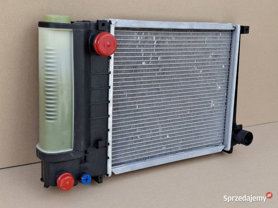 BMW E30 TOURING 318i CHŁODNICA CIECZY WODY FHE Bieleń