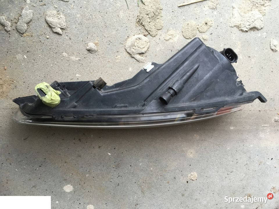 VOLKSWAGEN PASSAT B7 HALOGEN PRAWY 3C8941700 Kozubszczyzna sprzedam