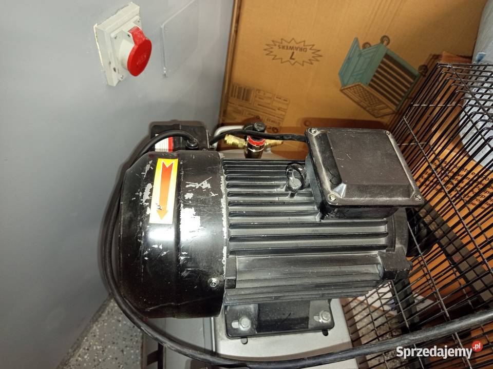 Kompresor olejowy sprężarka TAGRED 300L 3 tłoki Tomaszów Lubelski