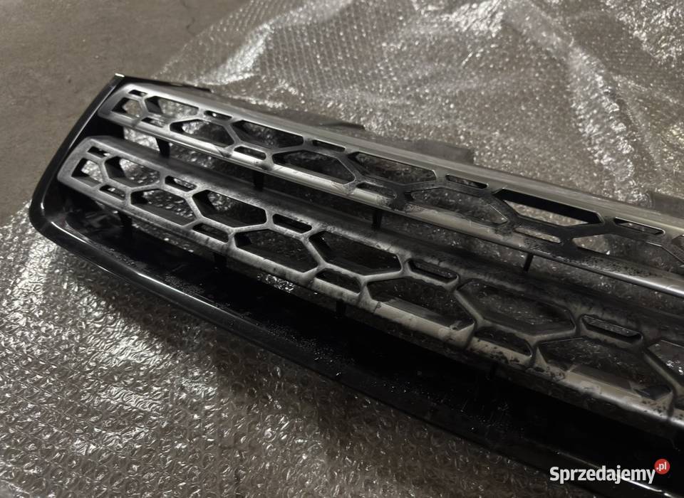 Grill atrapa przednia Land Rover Discovery Sport Rok produkcji 2016