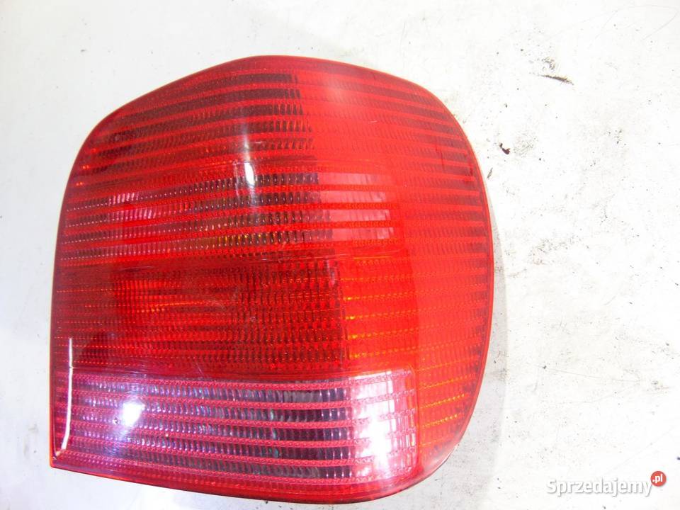 LAMPA PRAWA TYLNA TYŁ VW POLO III 6N