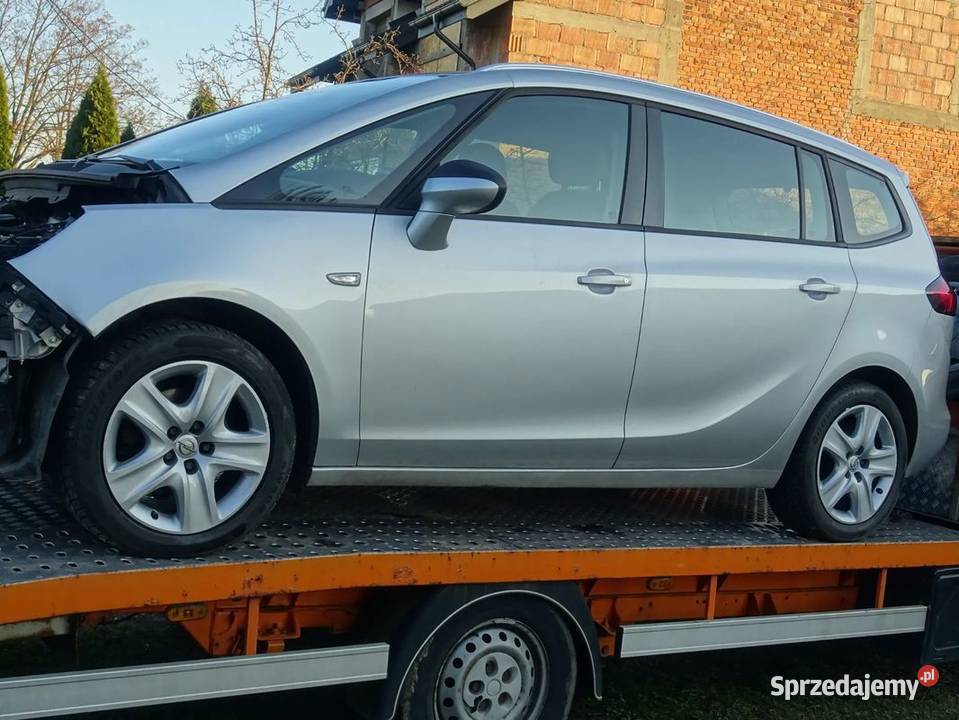 Zafira tourer C błotnik tylny karoseria ćwiartka Parcice