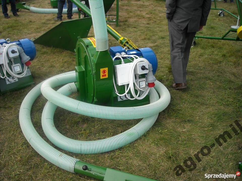 Rozdrabniacz bijakowy śrutownik ssącotłoczący Rogóźno