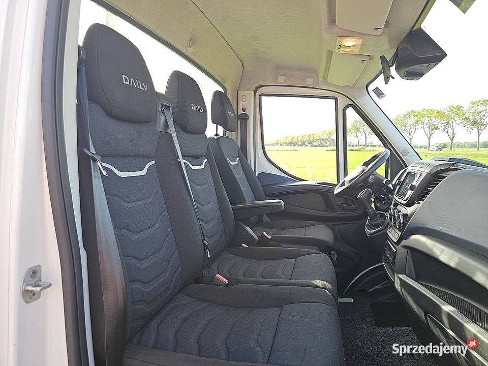 Iveco DAILY 40C18 30 ltr ac aut EURO6 skrzyniowy Rok produkcji 2021