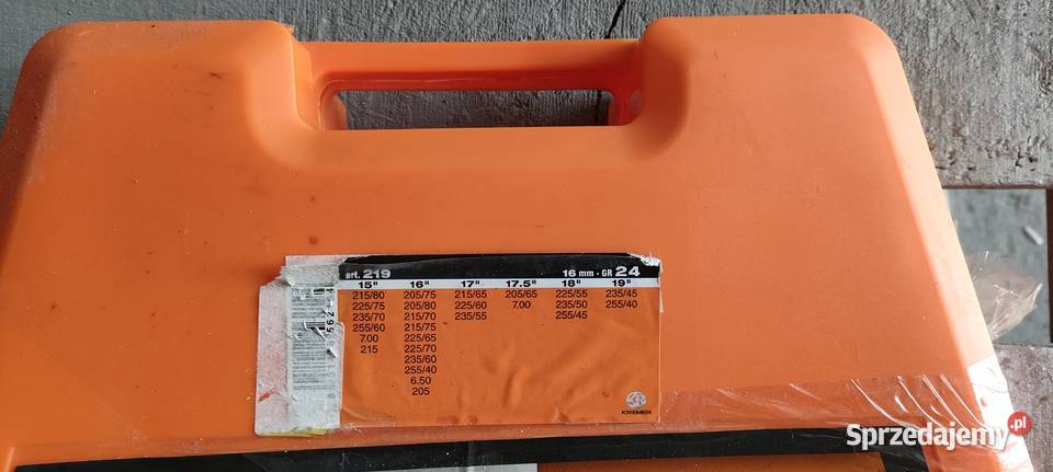 Sprzedam trzy komplety łańcuchów na koła firm sprzedam