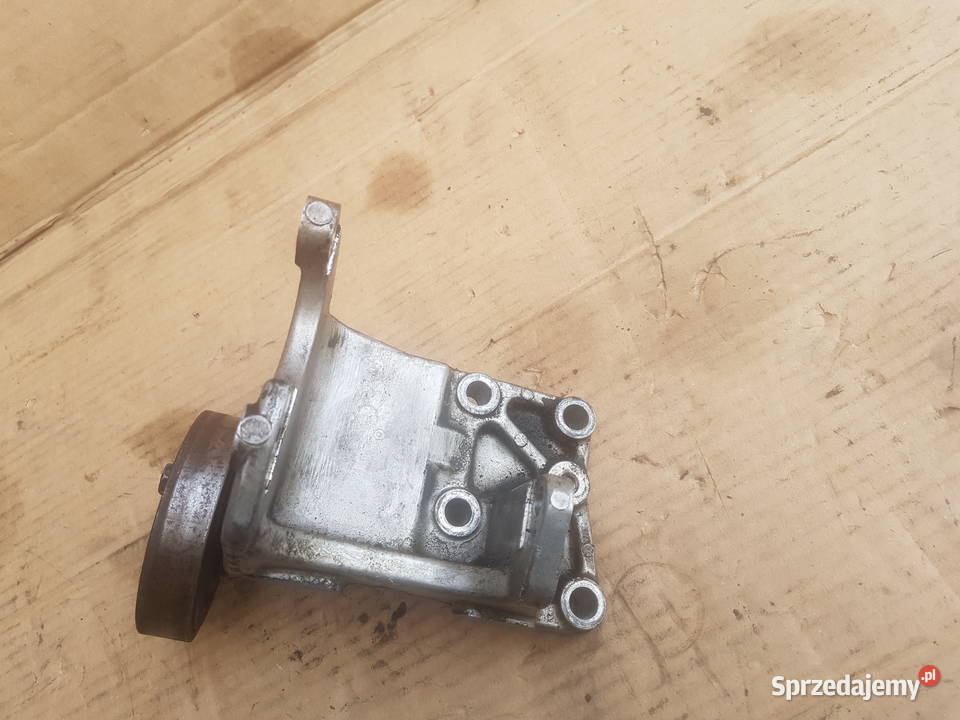 Suzuki Liana podstawa łapa kompresora Legnica