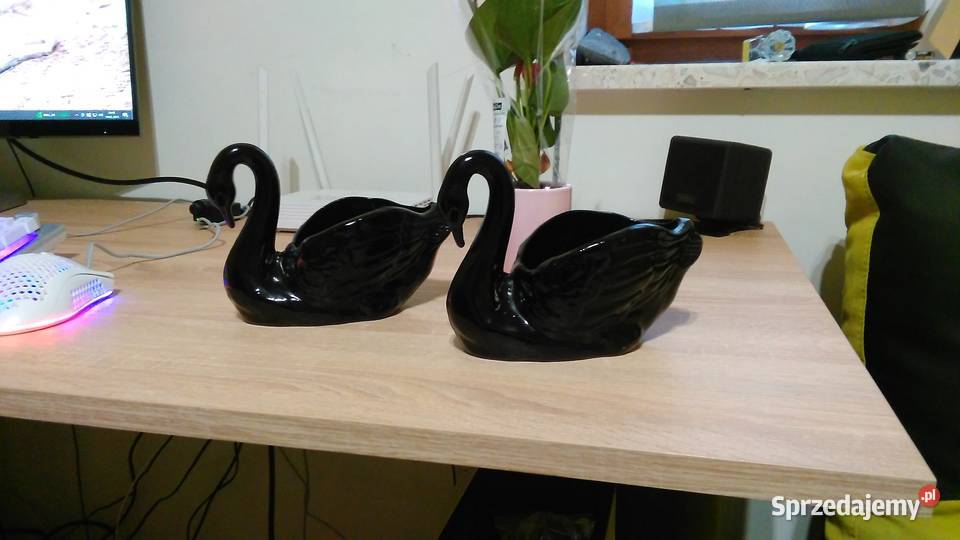 Czarne ceramiczne Łabędzie Kęty
