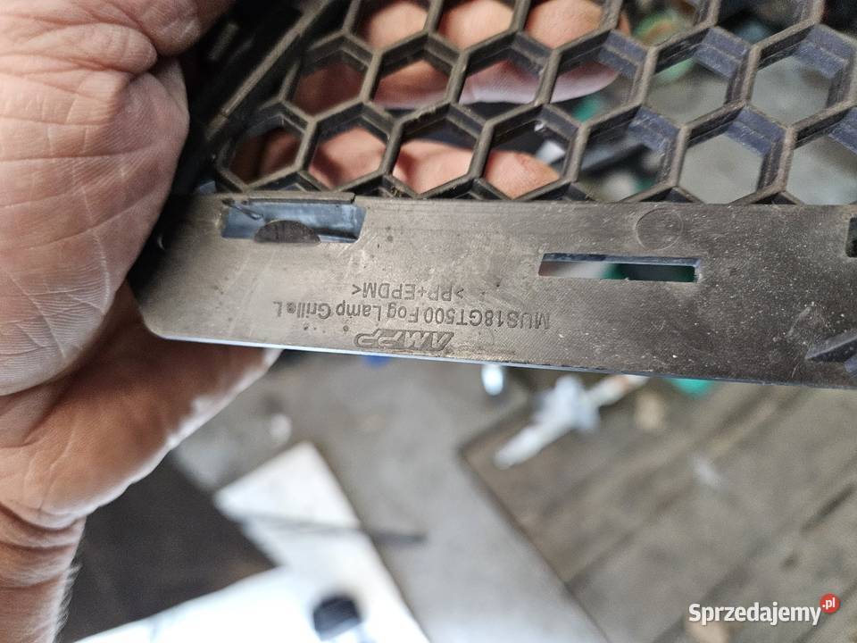 FORD MUSTANG GT500 KRATKA ZDERZAKA PRZÓD LEWA Atrapy Międzychód