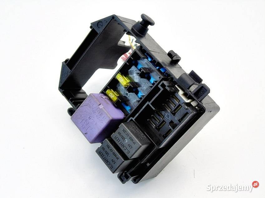 SKRZYNKA BEZPIECZNIKÓW LAGUNA II KOMBI