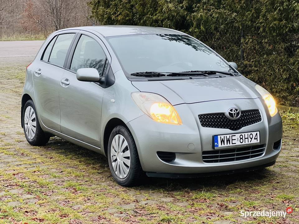 Toyota Yaris 13 benzyna salon Polska automat 1298cm3 Łochów
