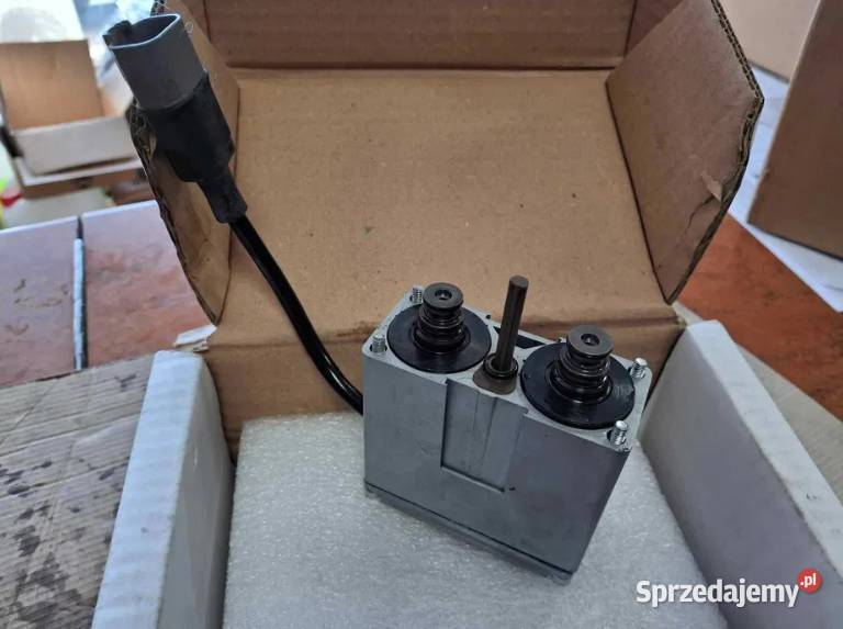Elektrozawór rozdzielacza hydraulicznego Manitou Krzywonoś