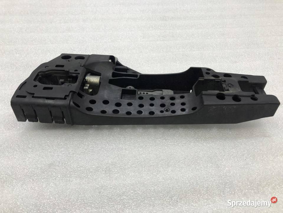 MOCOWANIE KLAMKI LEWY PRZÓD AUDI A5 8T