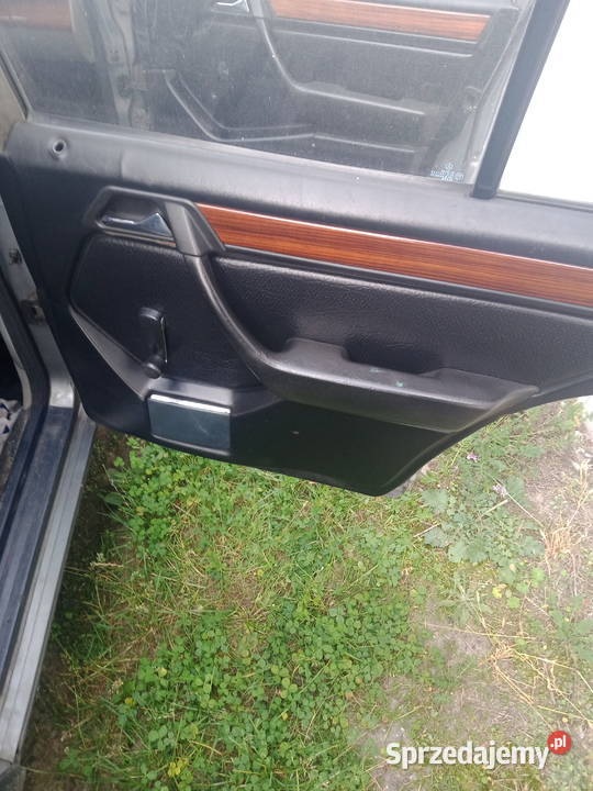 Mercedes W124 sedan wnętrze fotele skóra