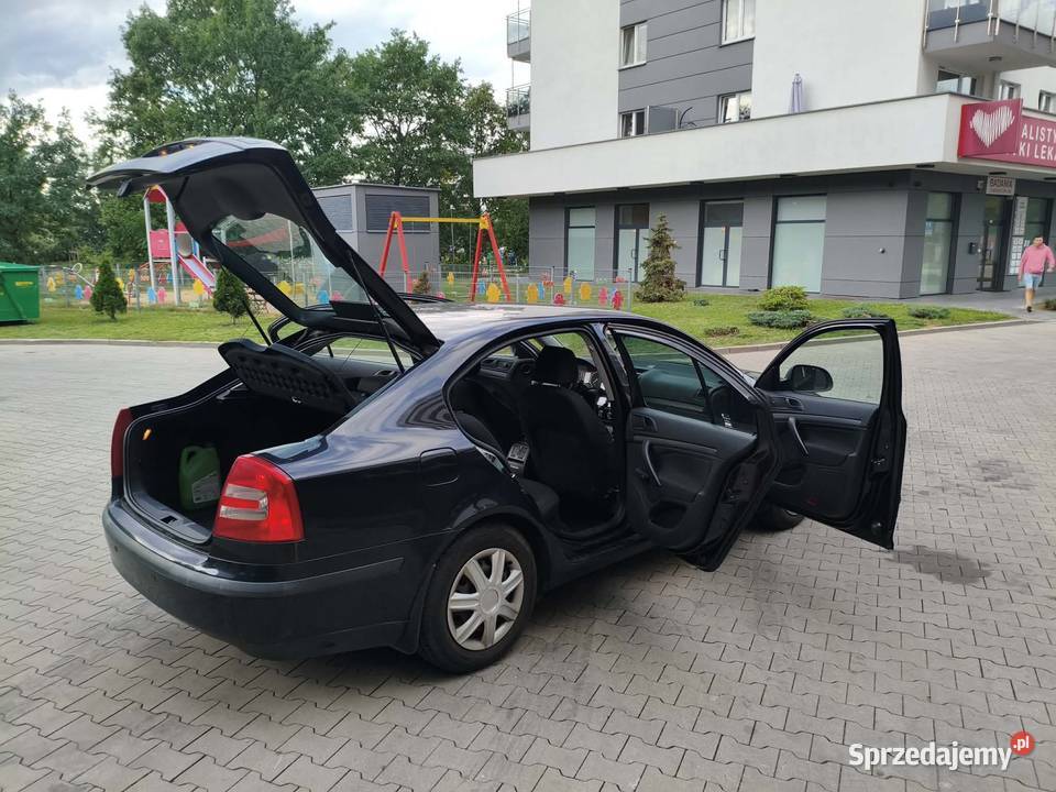 Skoda Octavia II 2010 16 BenzynaLPG elektryczne szyby Warszawa sprzedam
