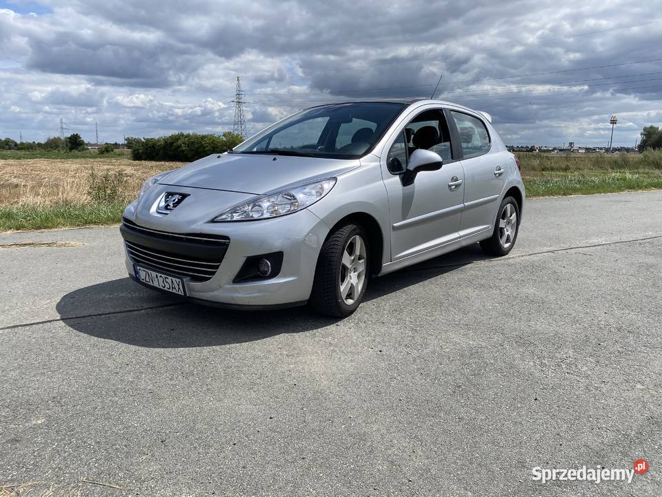 Peugeot 207 2012 16 panorama klima skóra Rok produkcji 2012 Żnin