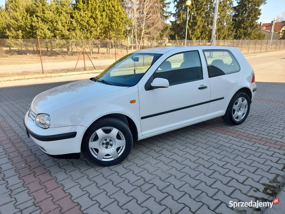 Volkswagen Golf IV14 benzyna