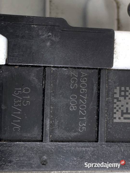 ZAMEK DRZWI LEWY PRZÓD VW CRAFTER 30 50 osobowe sprzedam