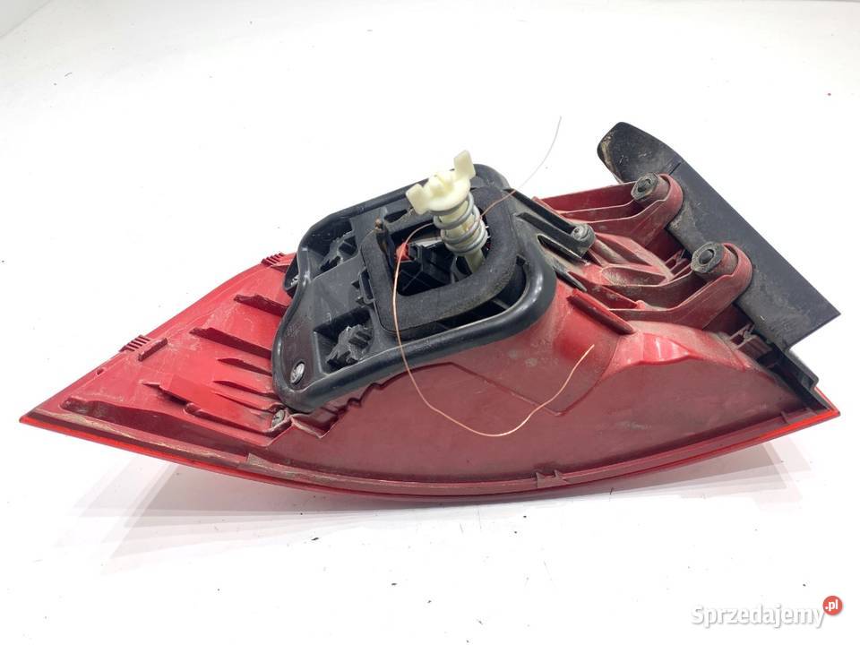 LAMPA PRAWY TYŁ VW PASSAT B7 3AF945096E Kombi Lampy tylne podkarpackie
