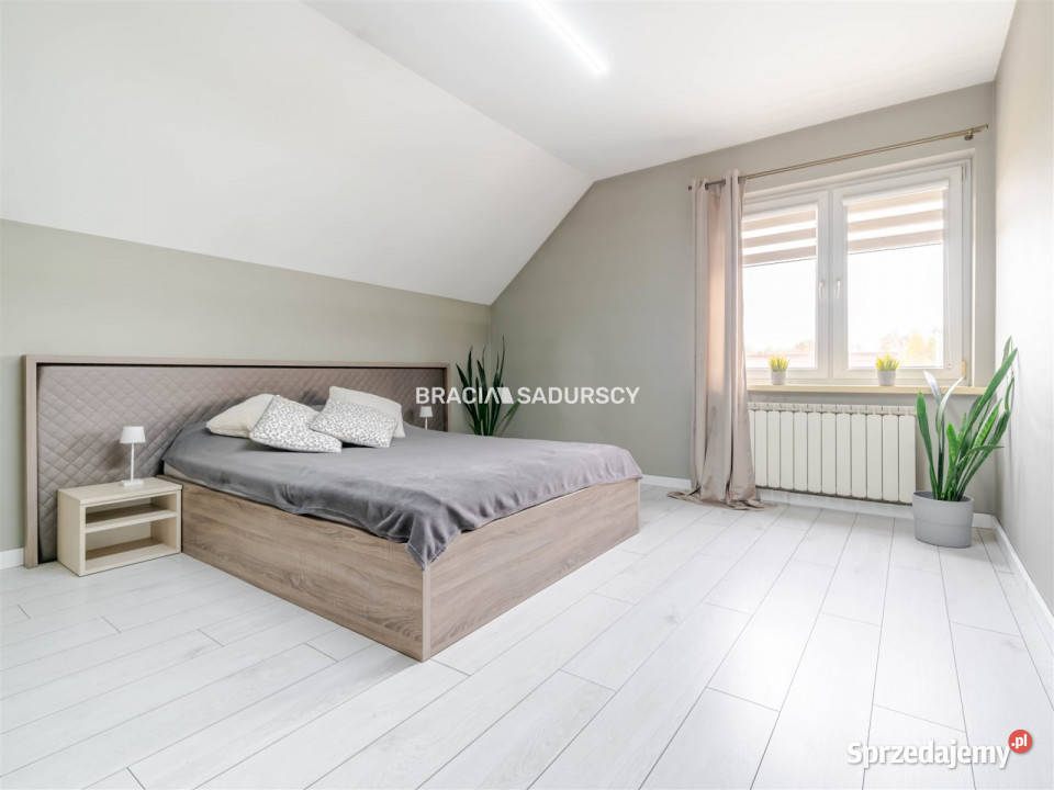 Dom wolnostojący Czernichów Ogrodowa 1519m2 asfalt Sprzedaż