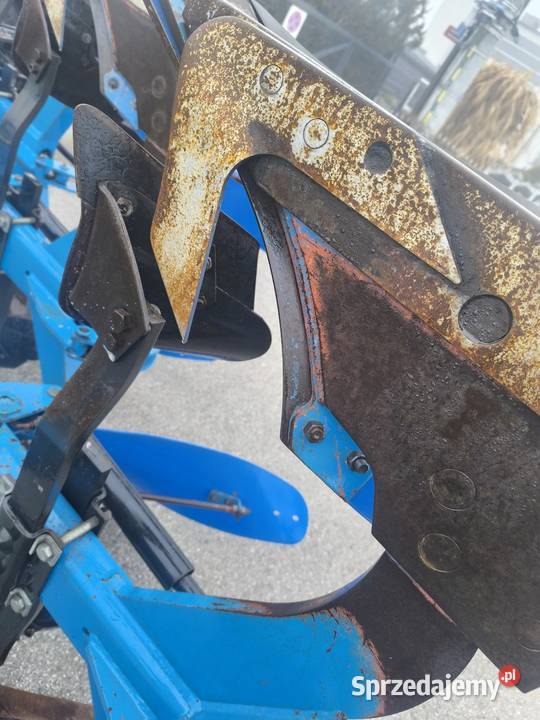 Pług 4 skibowy obrotowy Overum CX Xcelior 45 Non łódzkie