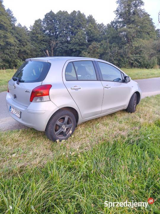 Toyota Yaris 2009 Salon 10 Benzyna 162 5 drzwi Hatchback