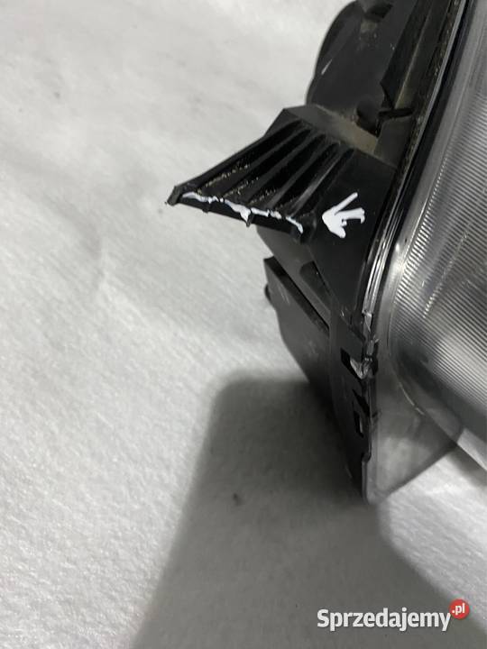 Lampa lewy przód Toyota Proace II Jasienica