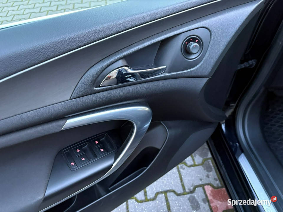 Opel Insignia sedan 20 CDTI 130 Xenony Hak A aluminiowe felgi sprzedam