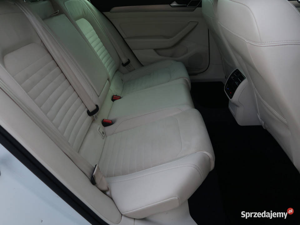 VW Passat 18 TSI relingi dachowe Piaseczno