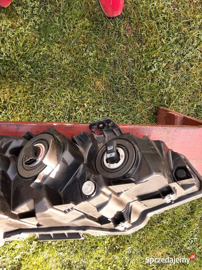 Lampa Reflektor Honda Civic X oryginał20172021 Leżajsk