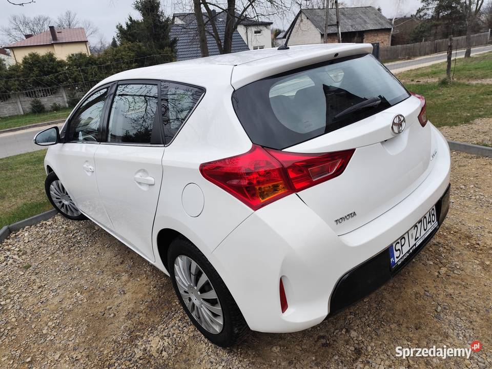 Toyota Auris 20 D4D Life Plus 2013r 150850km Radzionków