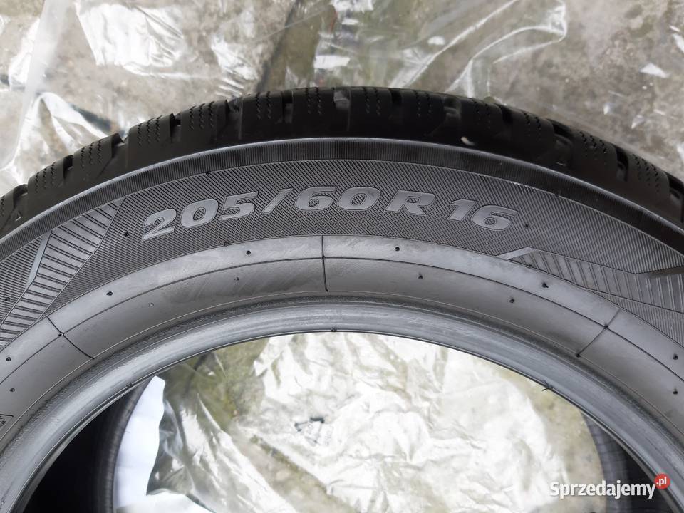 Opona zimowa 20560R16 96H Toyo Snowprox S943 Samochodowe Głuchołazy