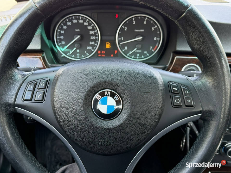 BMW 318 BMW E90 318i 143 Automat 2010 Keyless wspomaganie kierownicy