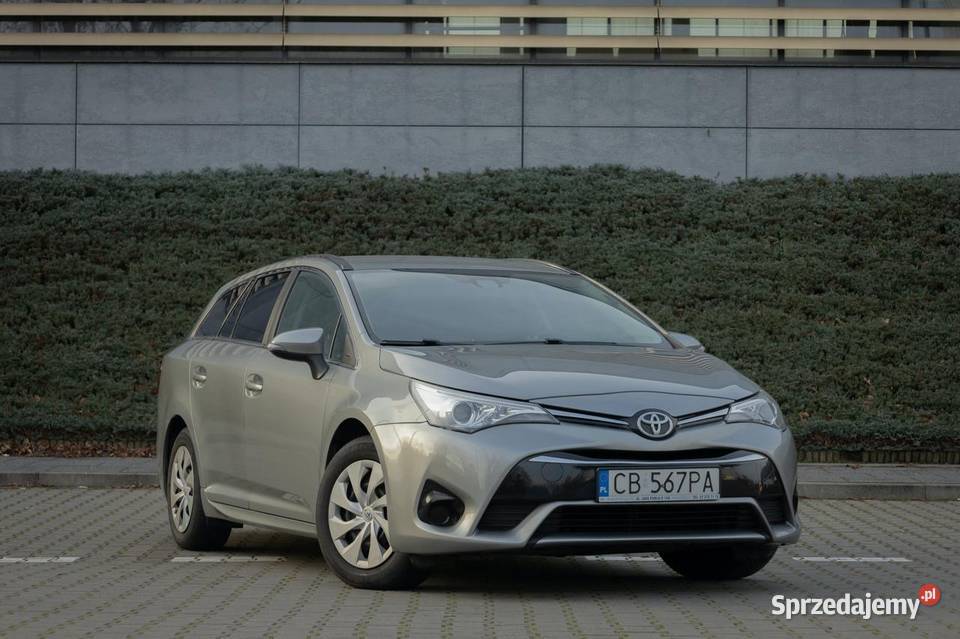 Toyota Avensis kombi benzyna LPG Faktura światła do jazdy dziennej kujawsko-pomorskie Bydgoszcz