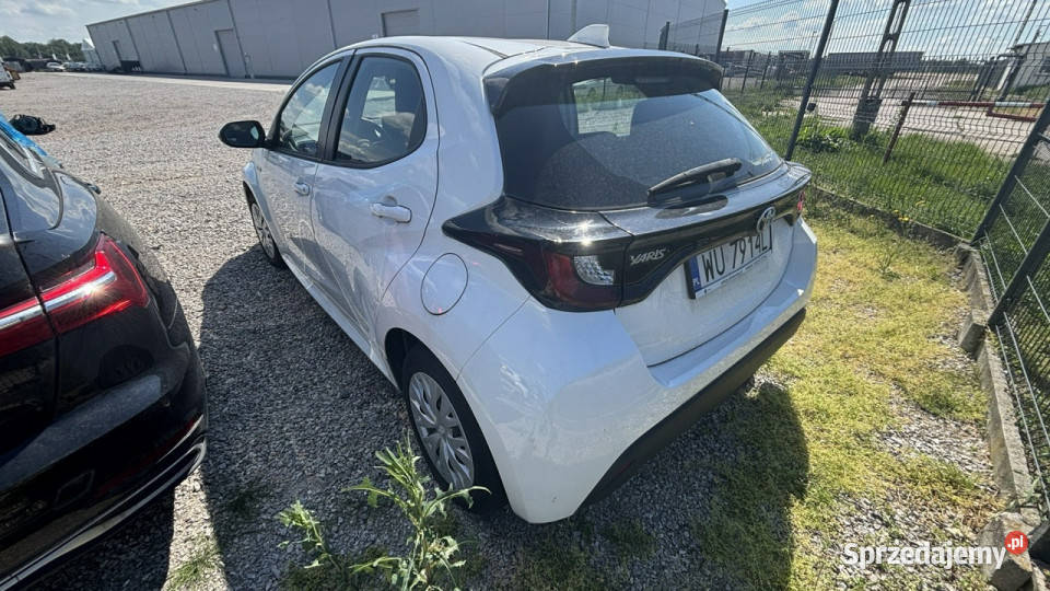 Toyota Yaris Hybrid Comfort eCVT IV 2020 biały Yaris Grójec
